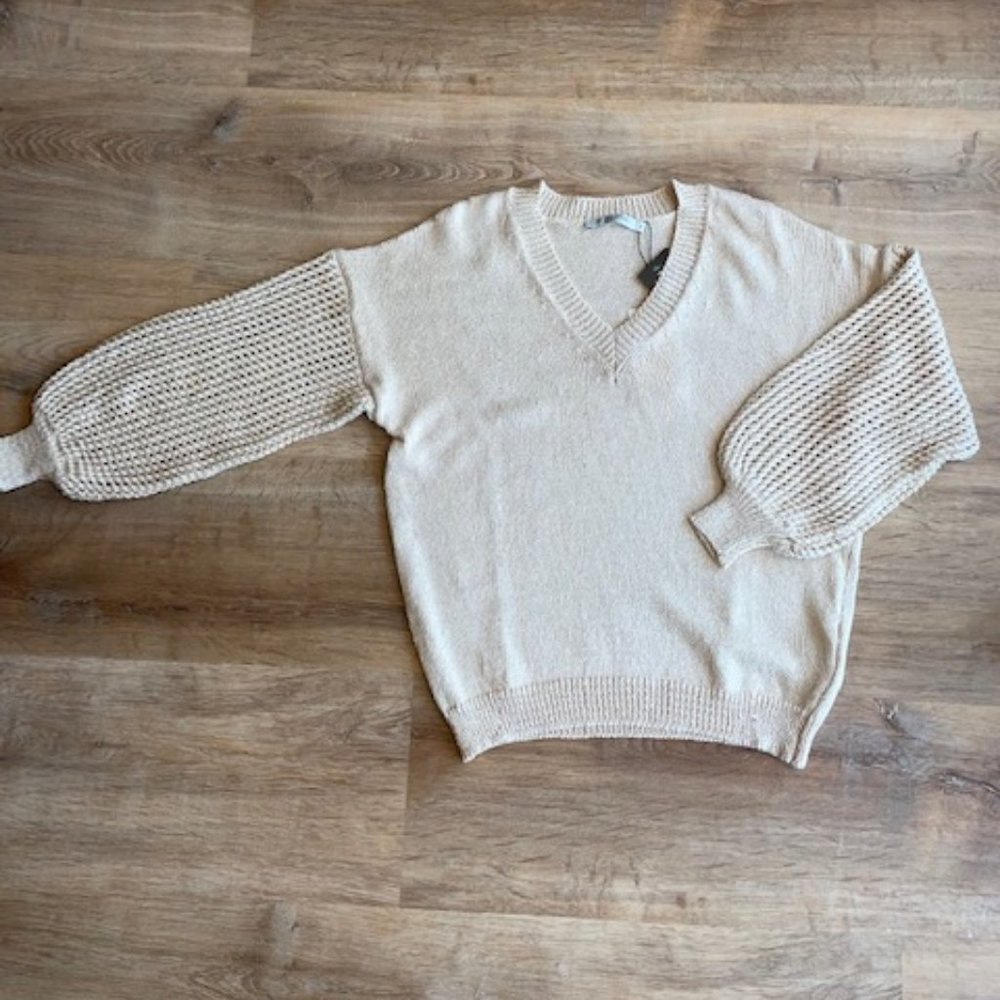 Summum Woman V Neck Sweater in Straw